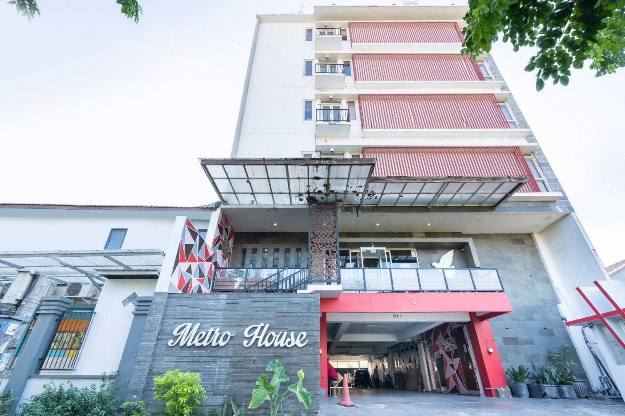 Super Oyo Flagship 91863 Metro House Hotel Surabaya Exterior photo