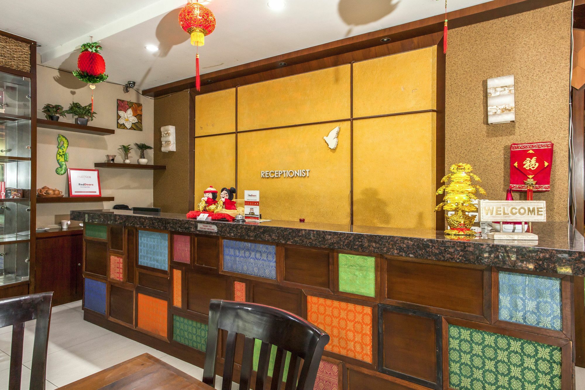 Super Oyo Flagship 91863 Metro House Hotel Surabaya Exterior photo